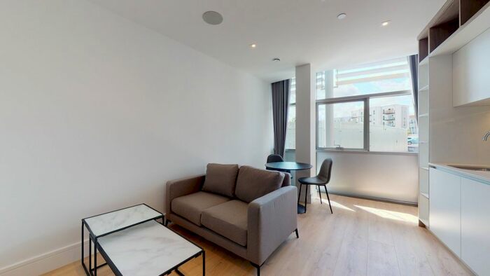 Studio To Rent In Station Road, Addlestone, KT15