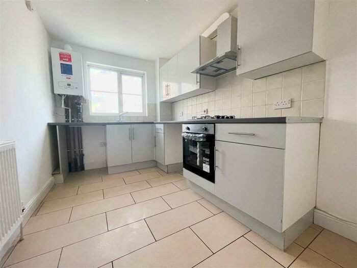2 Bedroom Flat To Rent In Arthur Street, Grays, RM17