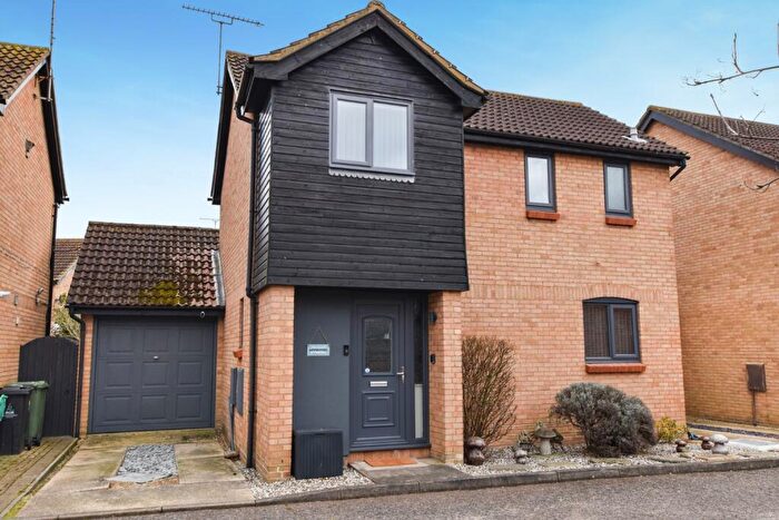 3 Bedroom Detached House For Sale In Steeple Close, Heybridge, CM9