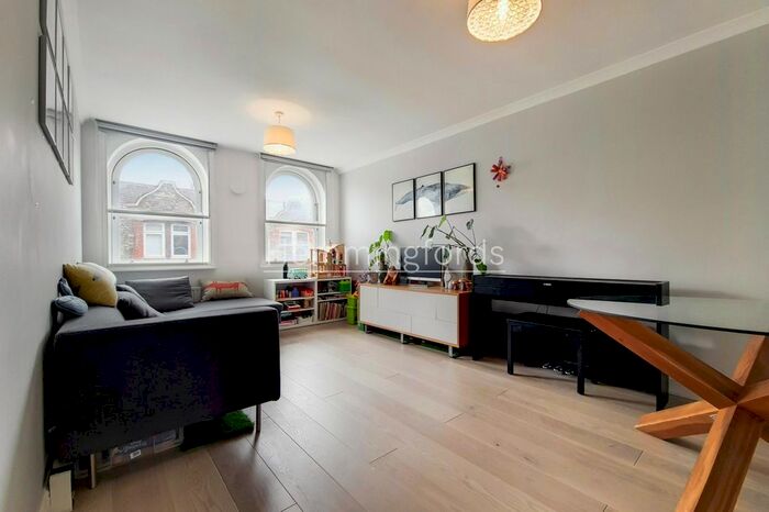 2 Bedroom Flat To Rent In Coulsden Court, Park Road, Crouch End, N8