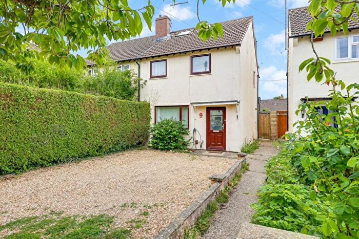 3 Bedroom Semi-Detached House For Sale In Gunhild Way, Cambridge, CB1