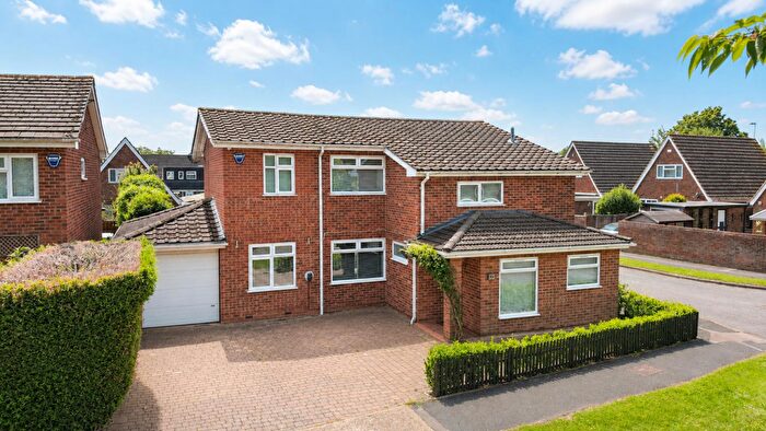 4 Bedroom Detached House For Sale In Windmill Hill Drive, Bletchley, Milton Keynes, MK3