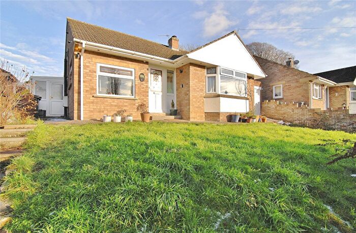 3 Bedroom Bungalow For Sale In Mill Farm Drive, Stroud, Gloucestershire, GL5