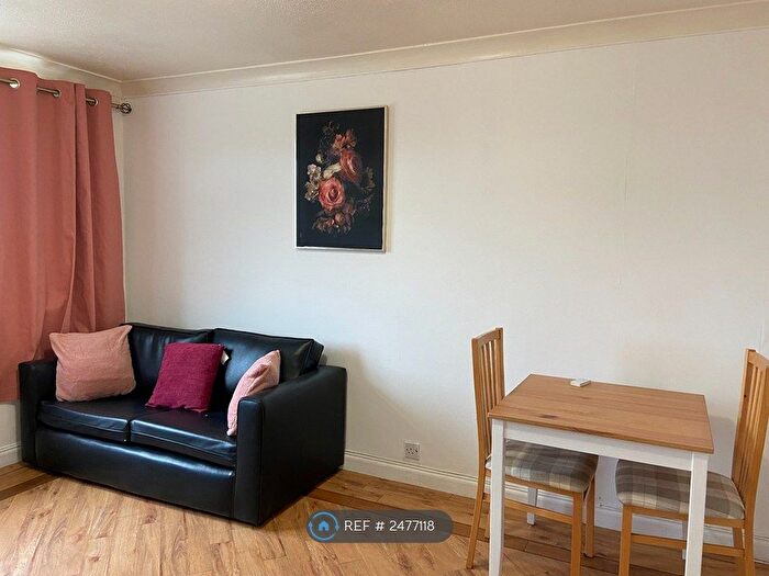 1 Bedroom Flat To Rent In Huntingdon Road, Glasgow, G21