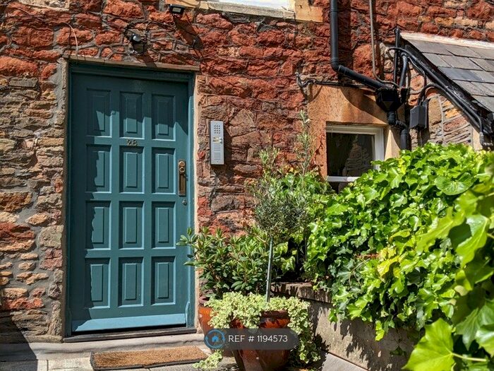 2 Bedroom Flat To Rent In St. Johns Road, Clifton, Bristol, BS8