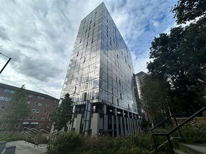 1 Bedroom Flat To Rent In Aspin Lane, Manchester, M4