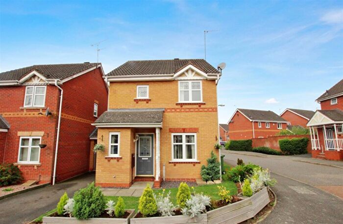 3 Bedroom Detached House To Rent In Marchwood Close, Redditch, B97