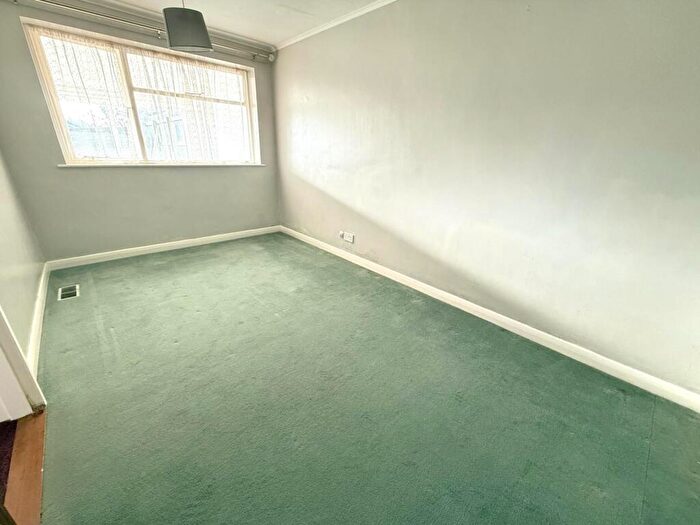 2 Bedroom Bungalow For Sale In Linden Close, Exmouth, EX8
