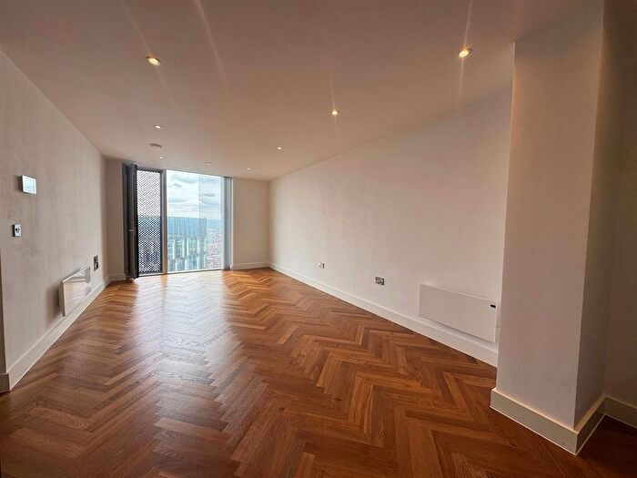 2 Bedroom Flat To Rent In South Tower, Deansgate Square, Owen Street, M15