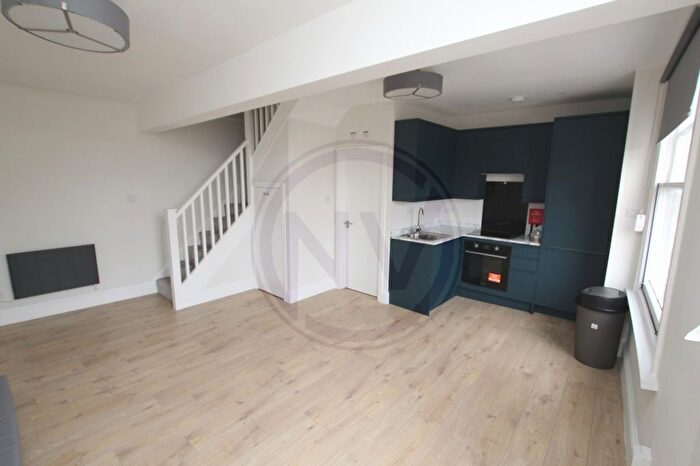 Studio To Rent In Station Road, London, N21