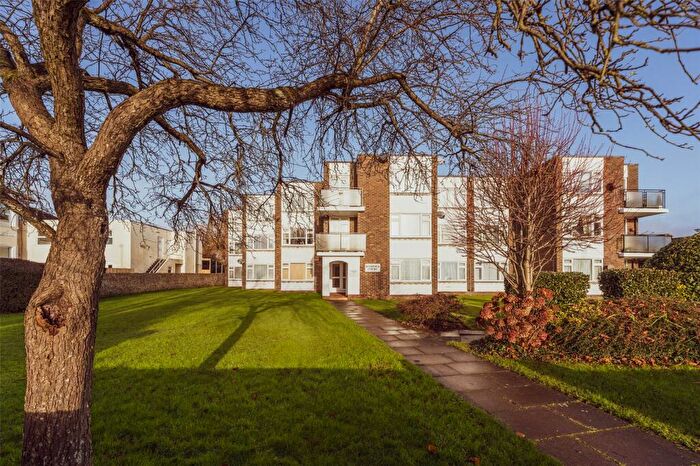 1 Bedroom Flat For Sale In Chesswood Road, Worthing, West Sussex, BN11