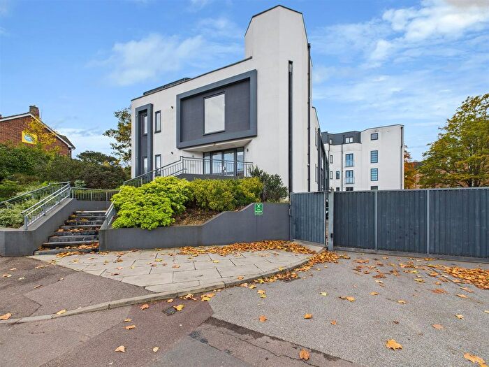 1 Bedroom Flat For Sale In Walton Street, Aylesbury, Buckinghamshire, HP21