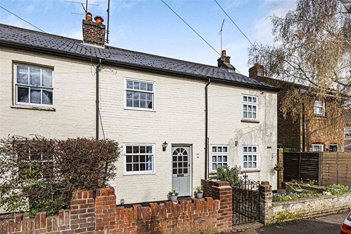 2 Bedroom Terraced House For Sale In Cravells Road, Harpenden, AL5