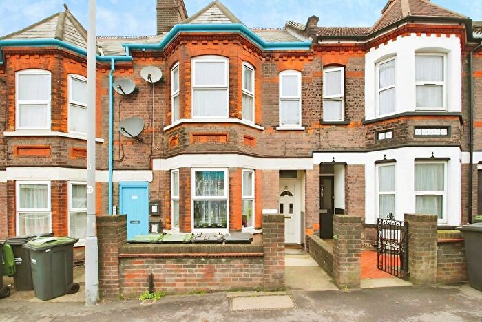 1 Bedroom Flat To Rent In High Town Road, High Town, Luton, LU2