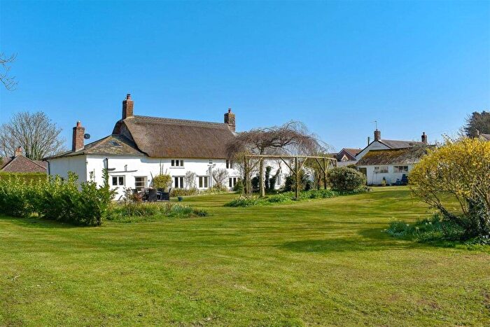 3 Bedroom Detached House To Rent In Winterborne Kingston, DT11