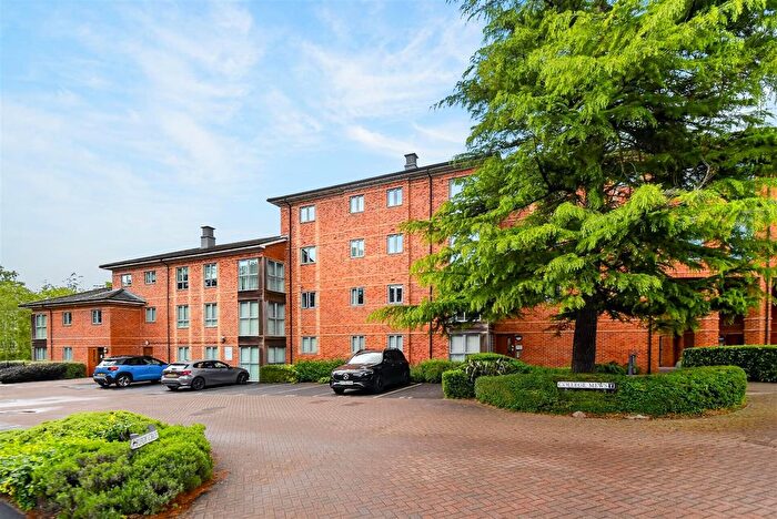 2 Bedroom Flat For Sale In Drummond House, College Mews, YO31