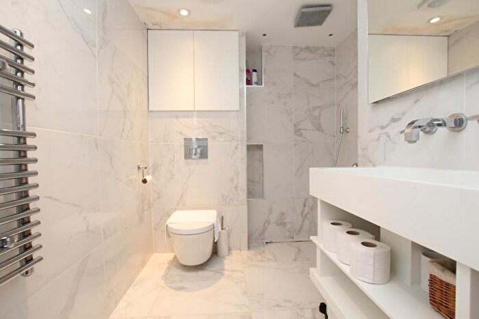 2 Bedroom Apartment To Rent In Westfield Place - Clifton Village, BS8