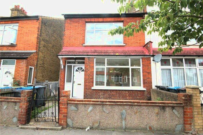3 Bedroom End Of Terrace House To Rent In Beverstone Road, Thornton Heath, CR7