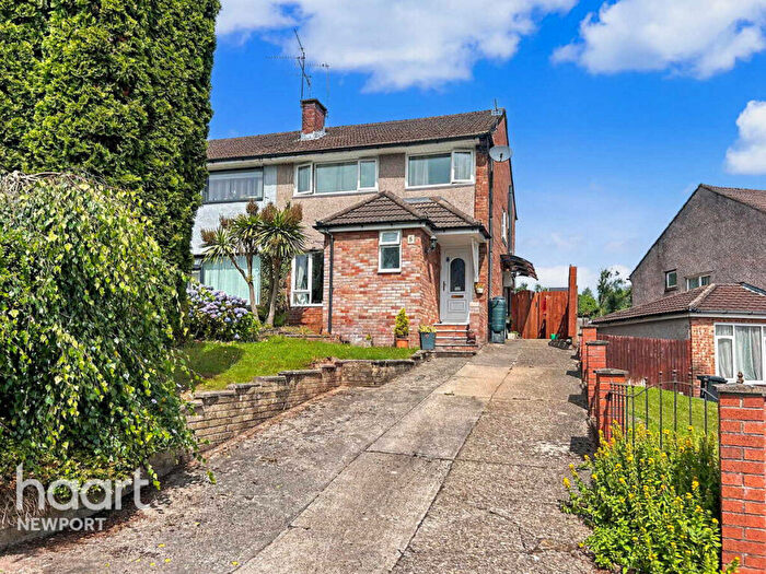 3 Bedroom Semi-Detached House For Sale In Horrocks Close, Newport, NP20