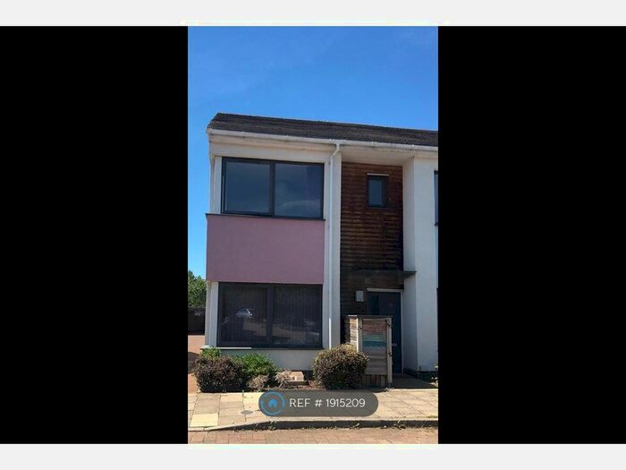 3 Bedroom End Of Terrace House To Rent In Cowper Crescent, Colchester, CO4
