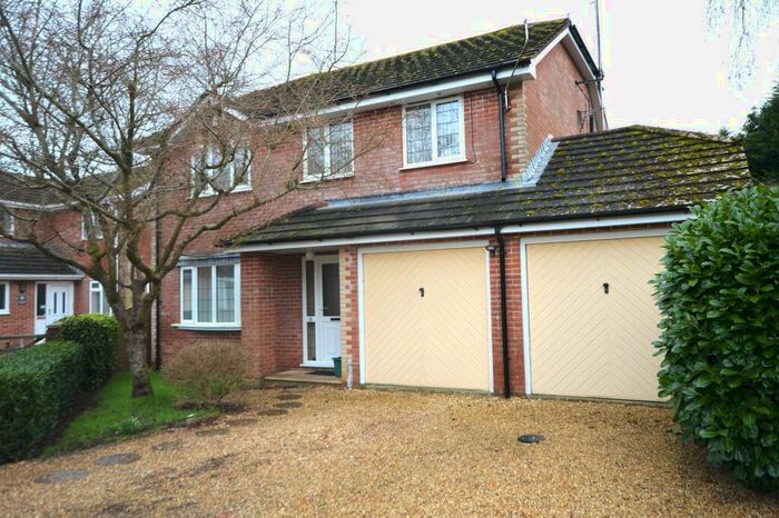 4 Bedroom House To Rent In Apple Tree Road, Alderholt, Fordingbridge, SP6