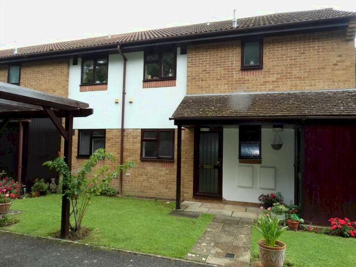 1 Bedroom Flat To Rent In Trotyn Croft, Aldwick, PO21