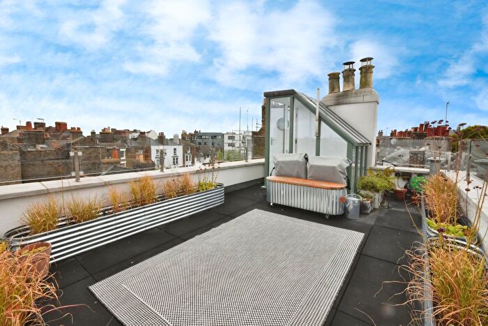 2 Bedroom End Terrace House For Sale In Albert Street, Ramsgate, Kent, CT11