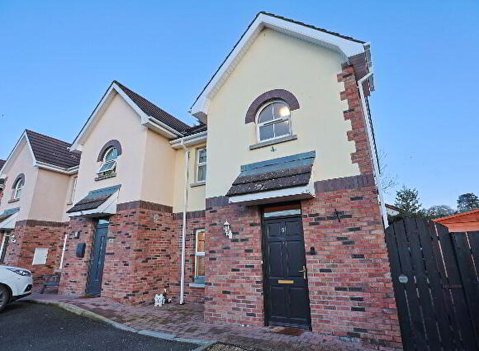 3 Bedroom End TownHouse For Sale In Old Mill Court, Craigavon, BT62