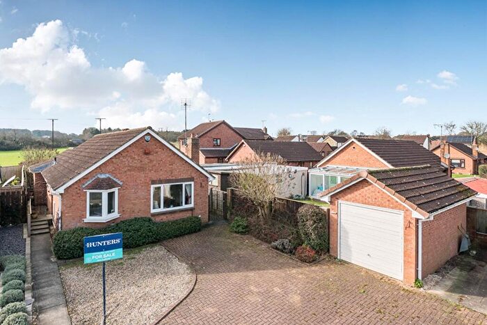 3 Bedroom Detached Bungalow For Sale In Hawthorn Close, Tadcaster, LS24