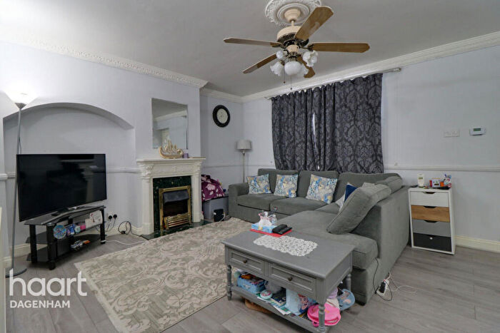 2 Bedroom End Of Terrace House For Sale In Stanhope Road, Dagenham, RM8