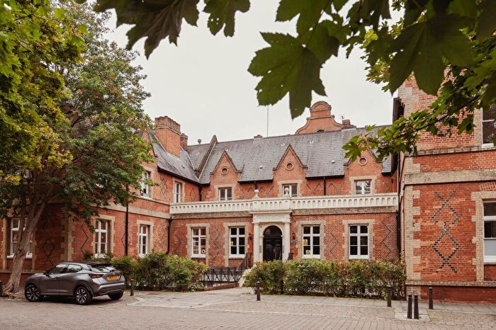 2 Bedroom Apartment For Sale In Ritson Road, Hackney, E8