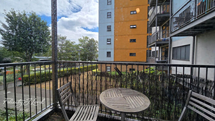 1 Bedroom Apartment For Sale In Maltings Close, London, E3