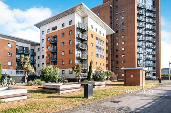 2 Bedroom Flat To Rent In Hull Place, London, E16