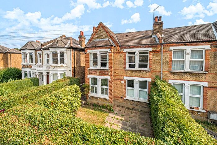 2 Bedroom Flat For Sale In Hurstbourne Road, London, SE23