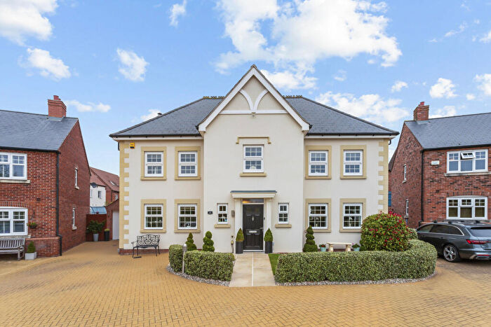 5 Bedroom Detached House For Sale In Badgers Way, Stratford-Upon-Avon, CV37