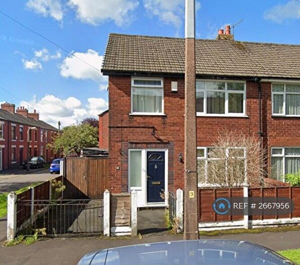 3 Bedroom Semi-Detached House To Rent In Cross Street, Leyland, PR25