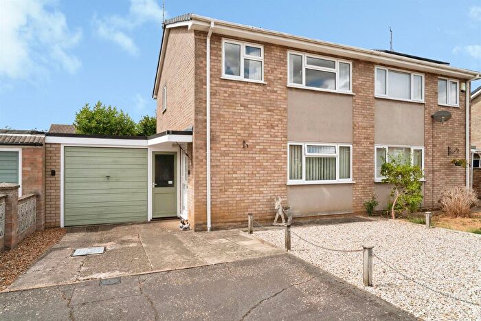 3 Bedroom Semi Detached House For Sale In Clarendon Road, Fakenham, NR21