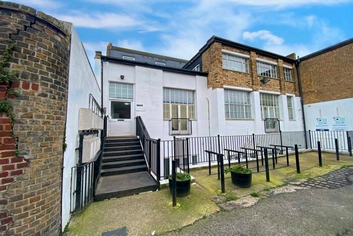 1 Bedroom Flat To Rent In Archway Road, Ramsgate, Kent, CT11