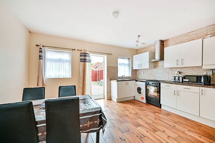 4 Bedroom Property To Rent In Mogden Lane, Isleworth, TW7