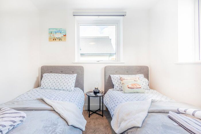 2 Bedroom Flat To Rent In Southwood Avenue, Bournemouth, BH6