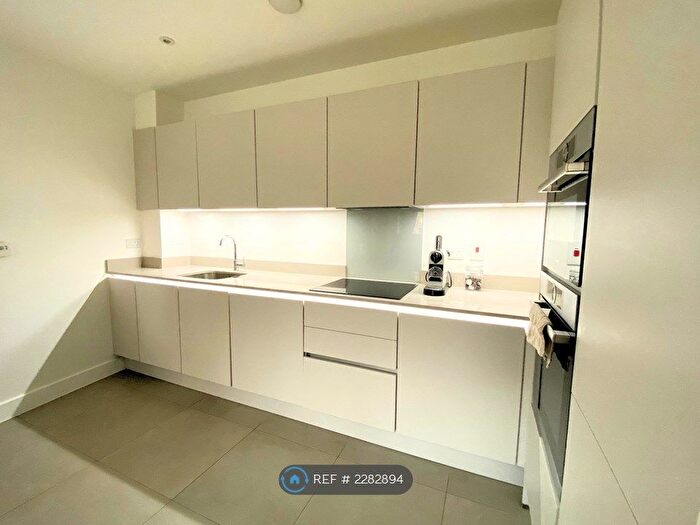 1 Bedroom Flat To Rent In Latimer Square, London, SE10