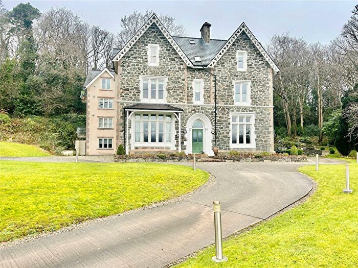 3 Bedroom Maisonette For Sale In Cadnant Road, Menai Bridge, Isle Of Anglesey, LL59