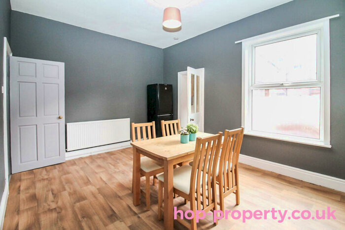 4 Bedroom Terraced House To Rent In Gilpin Terrace, Wortley, Leeds, LS12