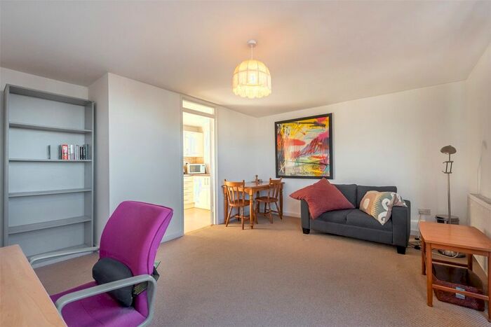 1 Bedroom Flat To Rent In Joseph Conrad House, Tachbrook Street, Pimlico, SW1V