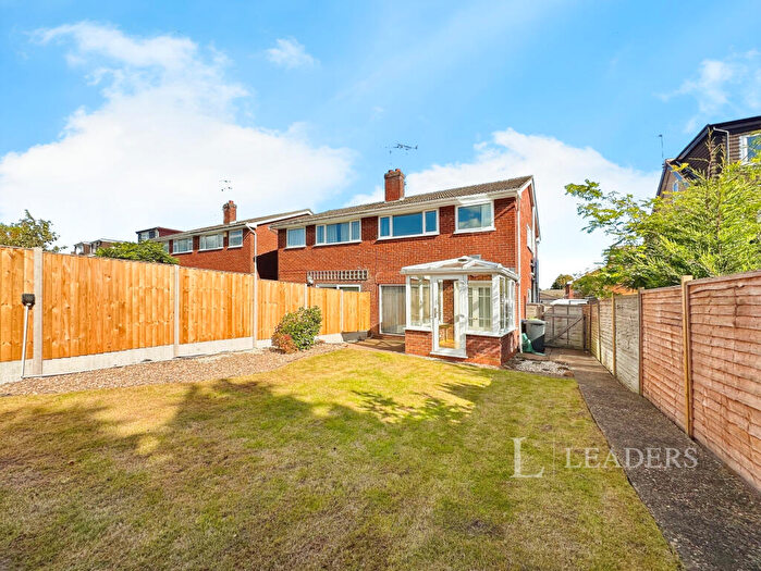 3 Bedroom Semi-Detached House To Rent In Grange Avenue, CV8