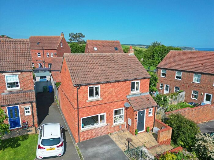 4 Bedroom Detached House For Sale In Seaview Close, Whitby, YO21