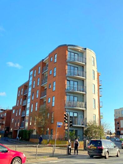 2 Bedroom Flat To Rent In Grant Road, Harrow, HA3