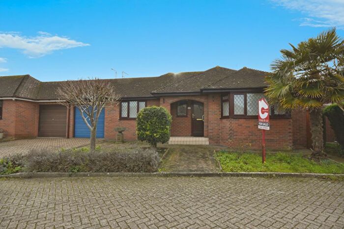2 Bedroom Detached Bungalow For Sale In Offley Close, Margate, Kent, CT9
