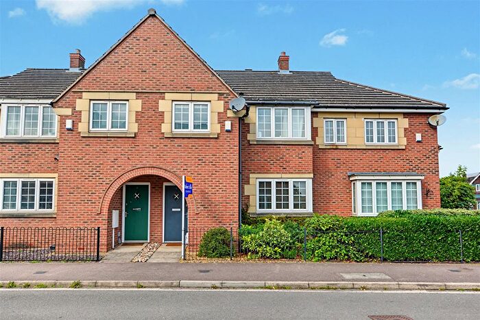 3 Bedroom Town House For Sale In Edison Way, Arnold, Nottingham, NG5