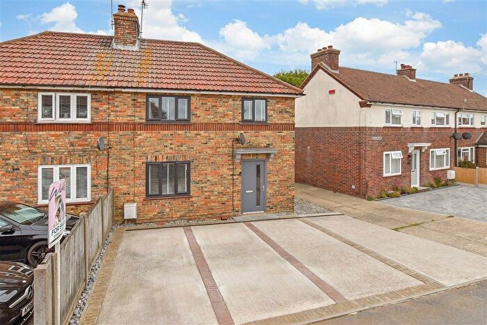 3 Bedroom Semi-Detached House For Sale In Davis Avenue, Deal, Kent, CT14